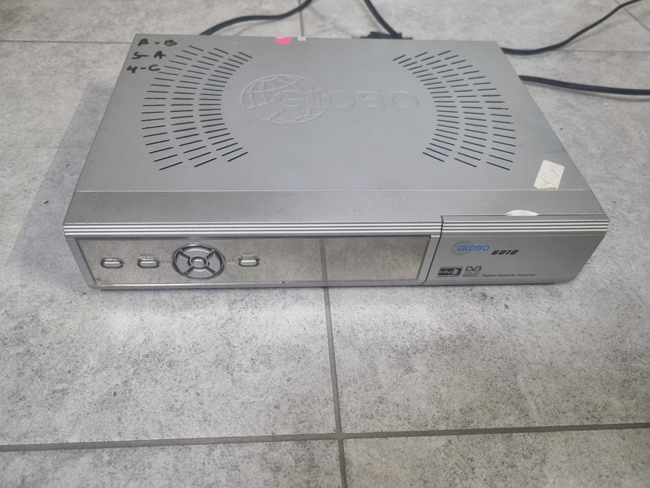Супутниковий тюнер ресивер Globo 6010