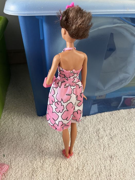 Lalka barbie z dodatkami