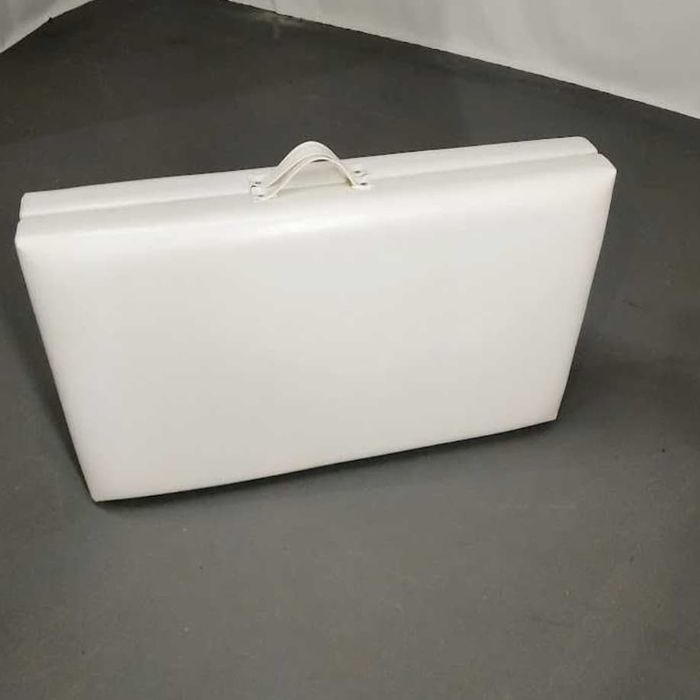 Кушетка бук цільний Без передоплати масажний стіл