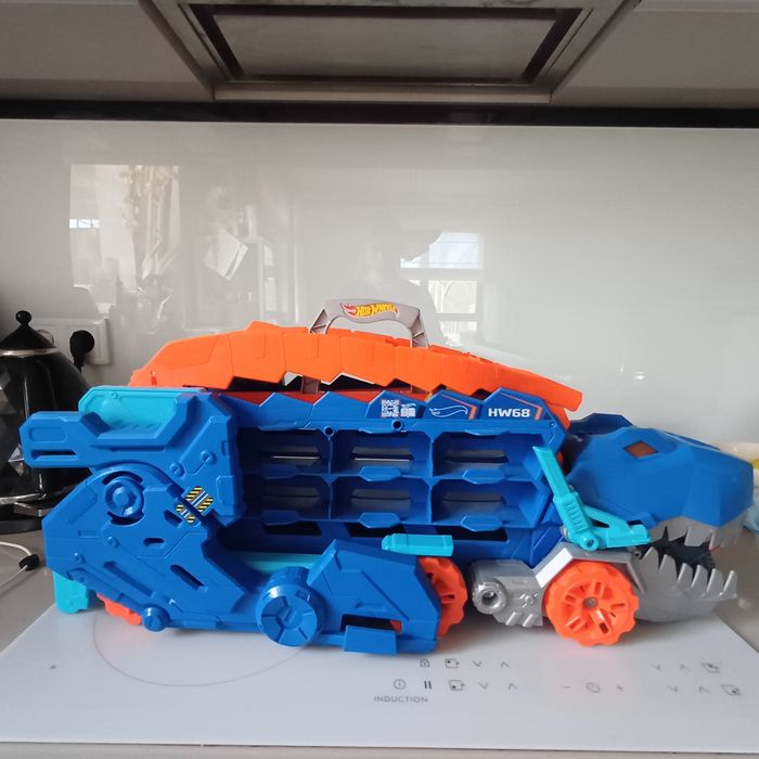 Megatransporter Hotwheels