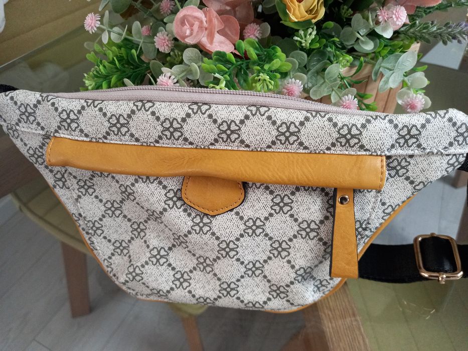 Bolsa mala senhora tudo em ótimo estado,  oportunidade!