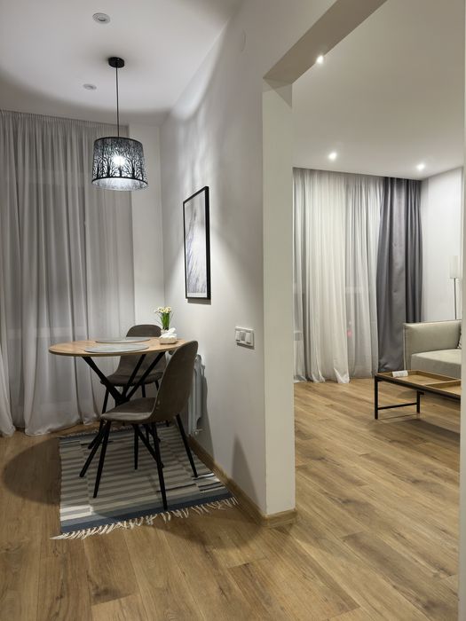 Затишна квартира в новобудові в центрі міста