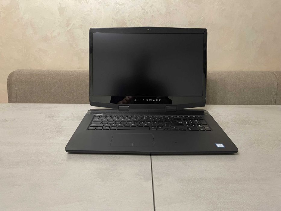 Ігровий ноутбук Dell Alienware 17/17,3"/i7-8750H/16GB/1TB/RTX 2070 8GB