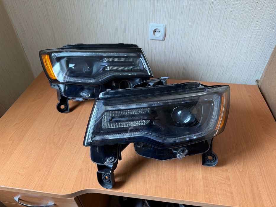 Фари Jeep Grand Cherokee WK2 2017–2021 Xenon LED ліва права ОРИГІНАЛ