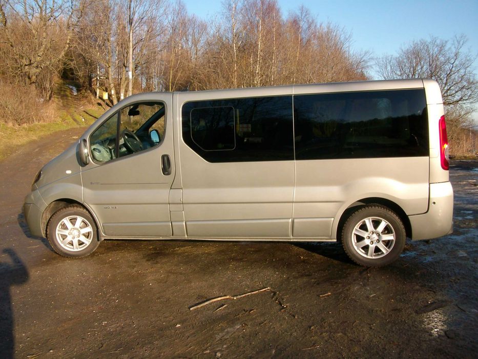 transport osobowy ,usługi mikrobusem 9 osobowym