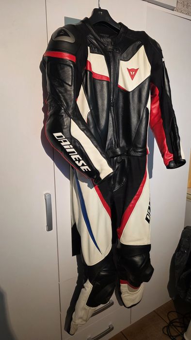 Dainese Veloster D 52 kombinezon skórzany 2 częściowy