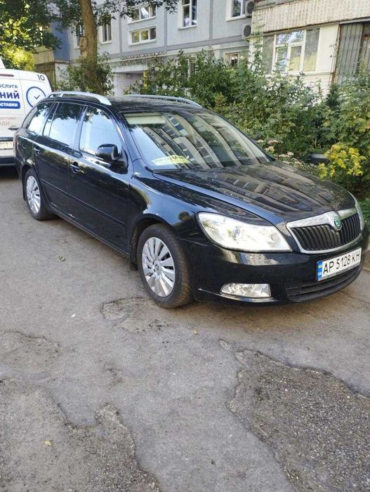 терміново продам автомобіль ШКОДА ОКТАВИЯ А5