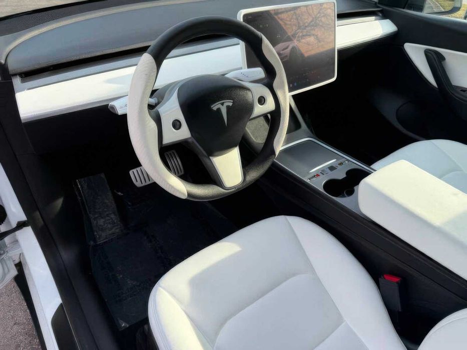 Tesla Model Y Performance      2022