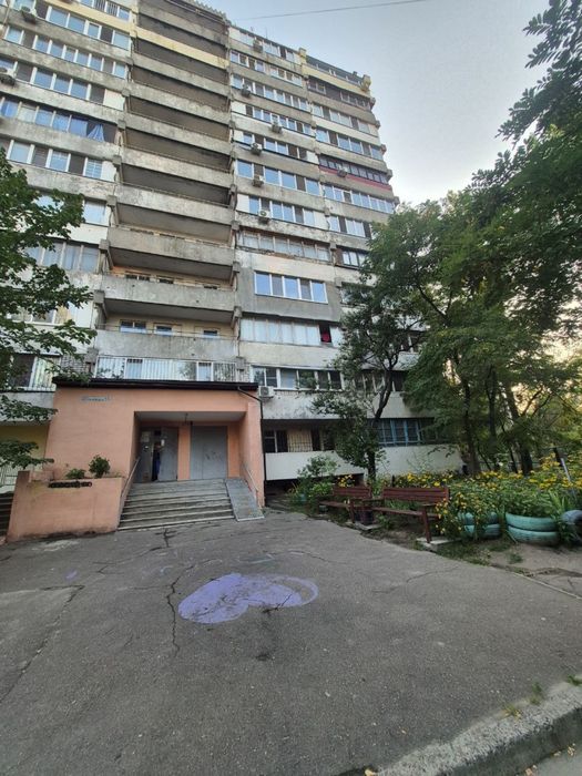 Продам 1 к квартиру Велика Дієвська 44