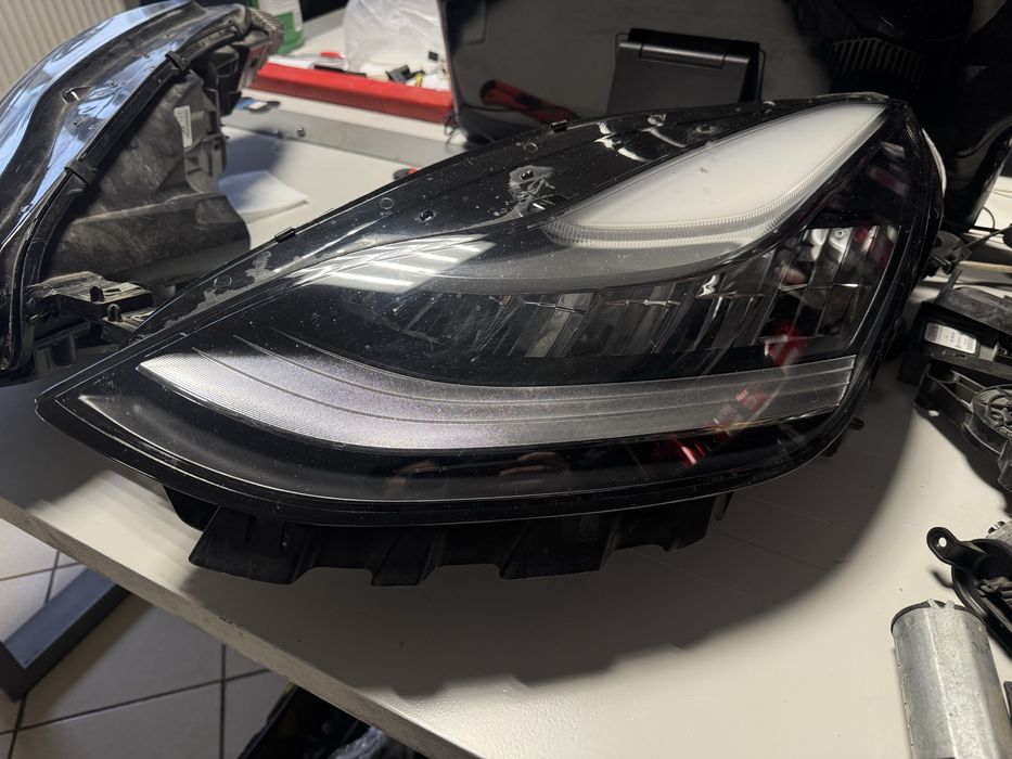 Tesla Y  Tesla model 3 фари оригінал