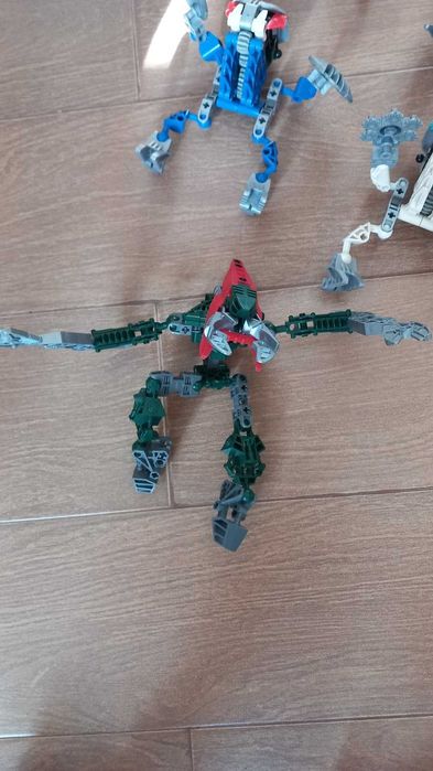 Figuras Bionicles de várias coleções