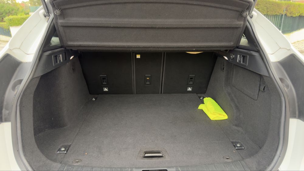 JAGUAR F-PACE  2.0 DIESEL  165.000 KMS CAIXA MANUAL IMPECÁVEL