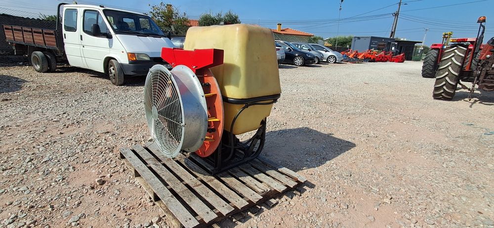 Pulverizador/ Atomizador 300 lts c/ turbina