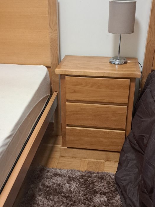 Cama de de solterio como nova.