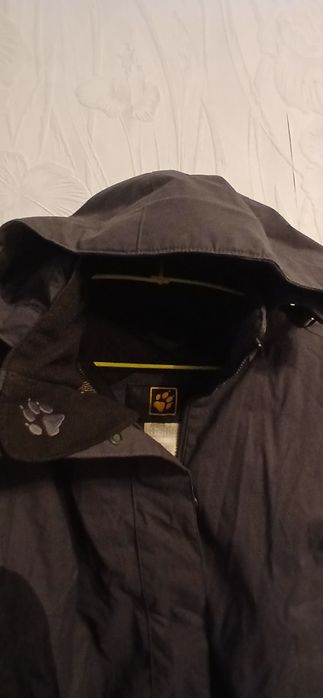 Женская ветровка Jack Wolfskin, размер XL (46)