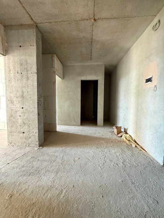 Продаж просторої 2-кімнатної квартири в Новобудові.