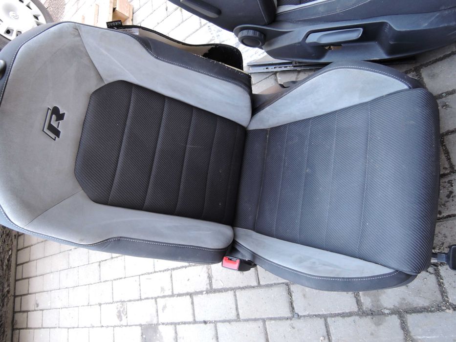 Fotel Fotele VW GOLF 7 R  komplet
