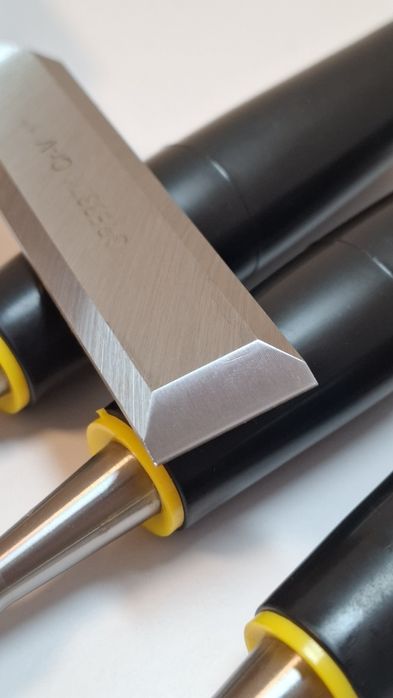 Набір стамесок у сумці для зберігання