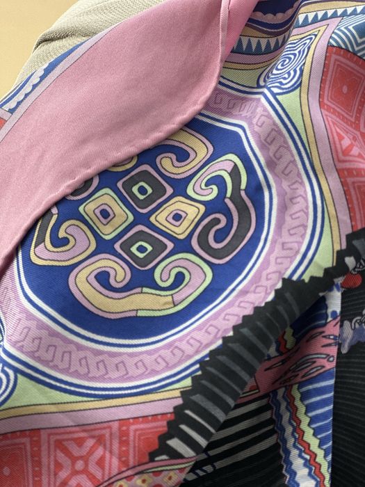 Хустка Hermès, модель Cent Plis des Miao
