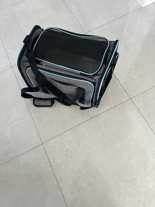 Transportadora compacta para animais de estimação