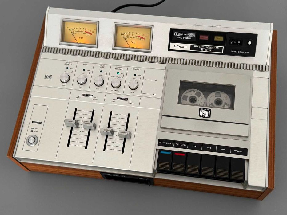 Vintage Magnetofon kasetowy Hitachi D-2750 Unikat Hi-Fi