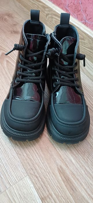 Ботінки для дівчинки