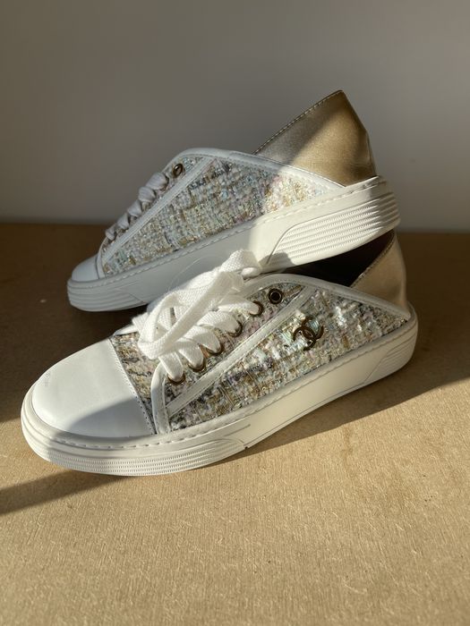 Trampki marki Chanel