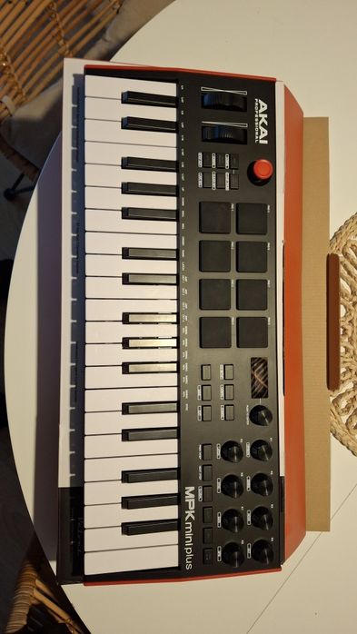 Akai mpc mini plus