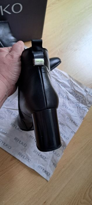 Skórzane botki Ryłko rozm.37