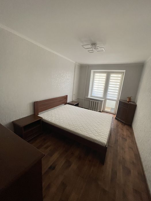 2к квартира на Замостянській з ремонтом, вільна