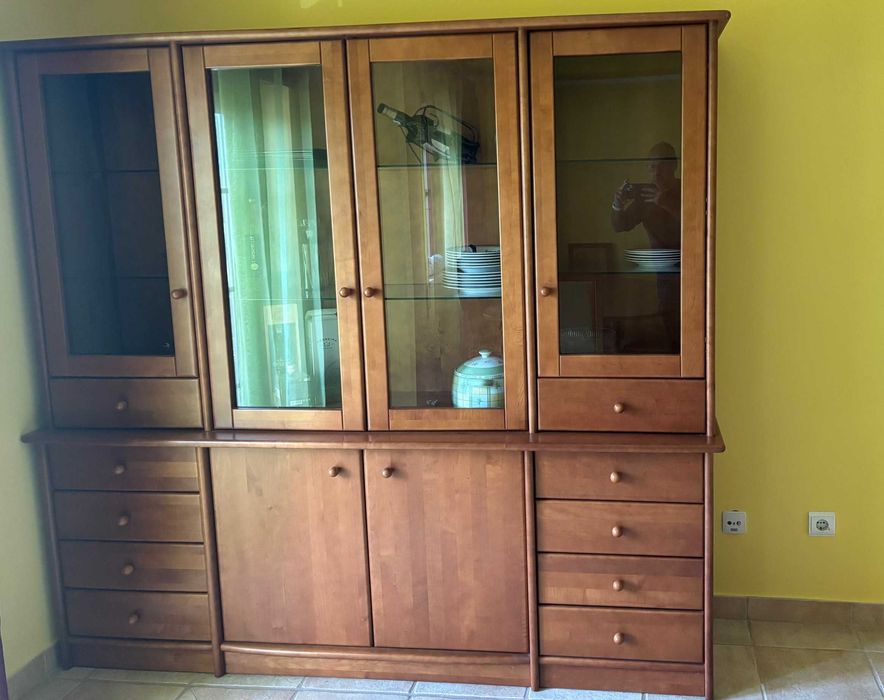 Louceiro moderno em madeira premium - Cerejeira