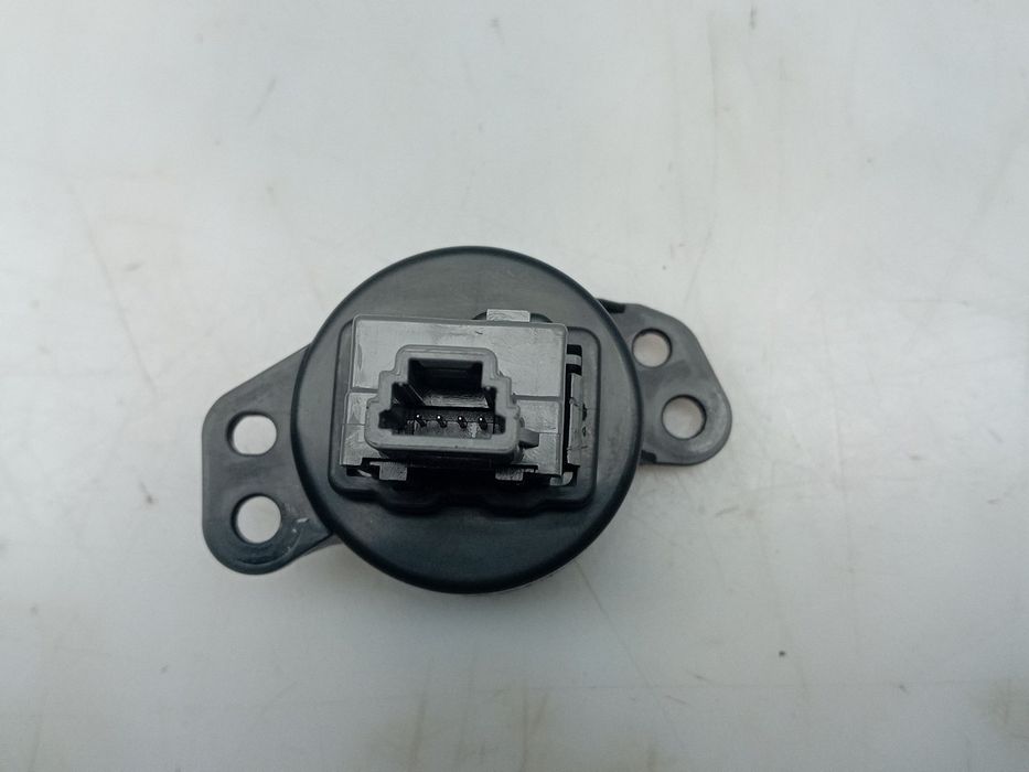 Botão / interruptor 4 piscas PEUGEOT 108