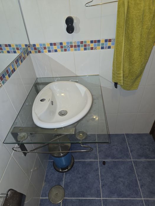 Lavatório e base vidro