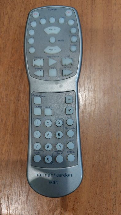 Harman Kardon HK970 стерео підсилювач з пультом.