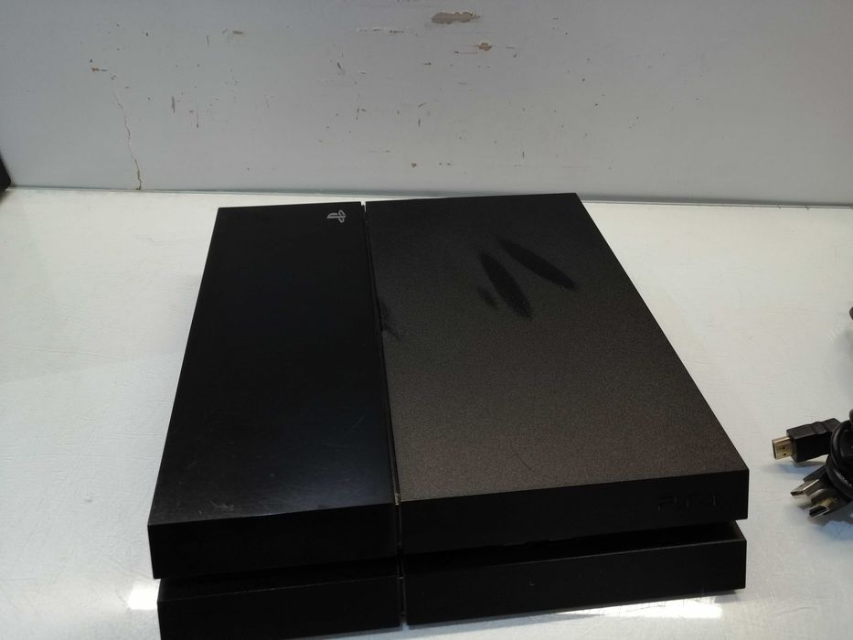 Sony Playstation 4+2 Pady 1 tb