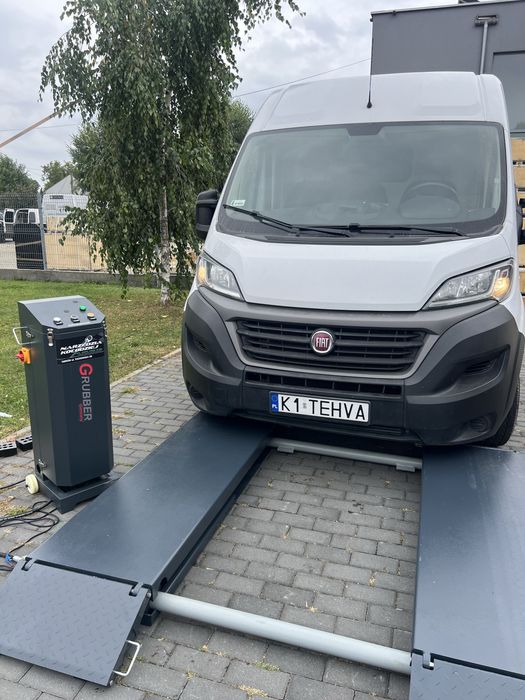 Podnsonik nozycowy italy 4 tony wysoki autom.