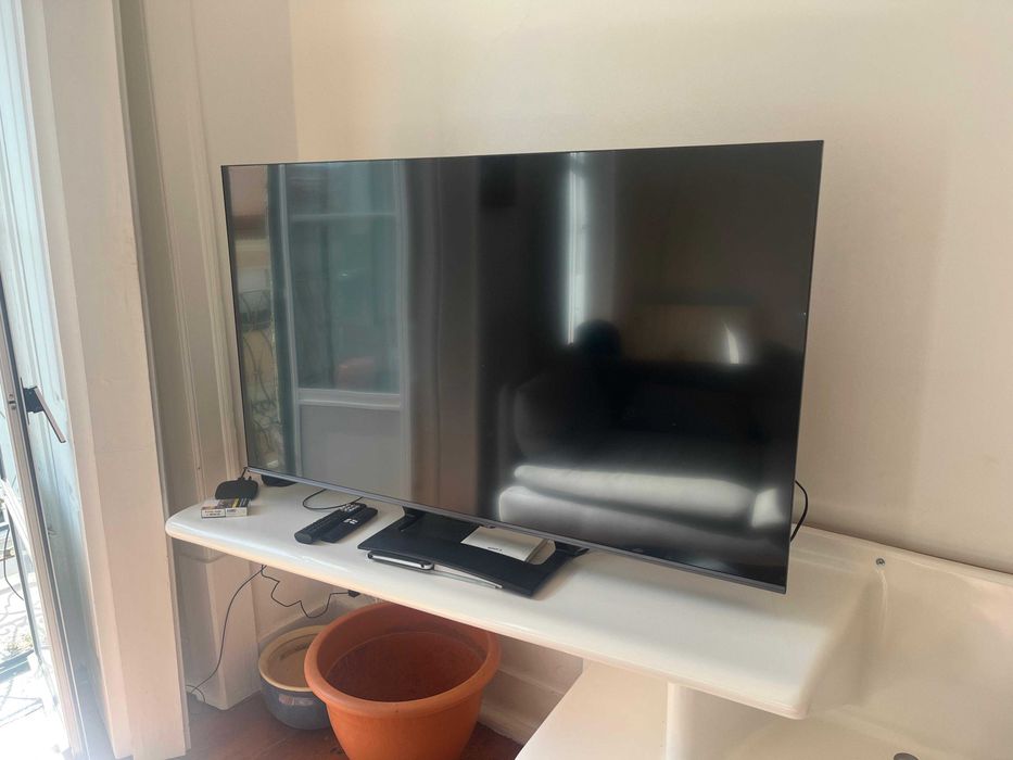 TV HISENSE 55U7Q (MiniLED - 55'' - 140 cm - 4K Ultra HD - Smart TV)