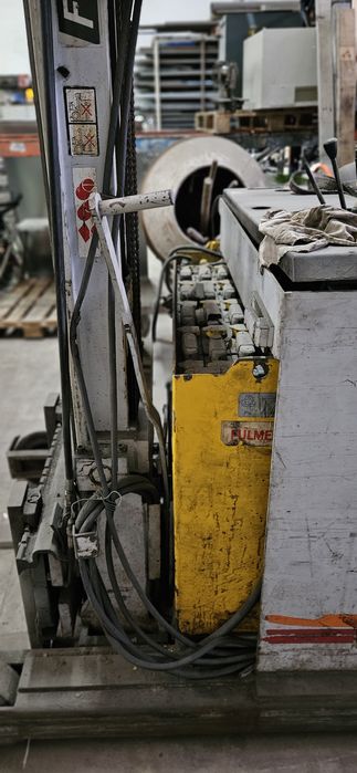 Empilhador elétrico