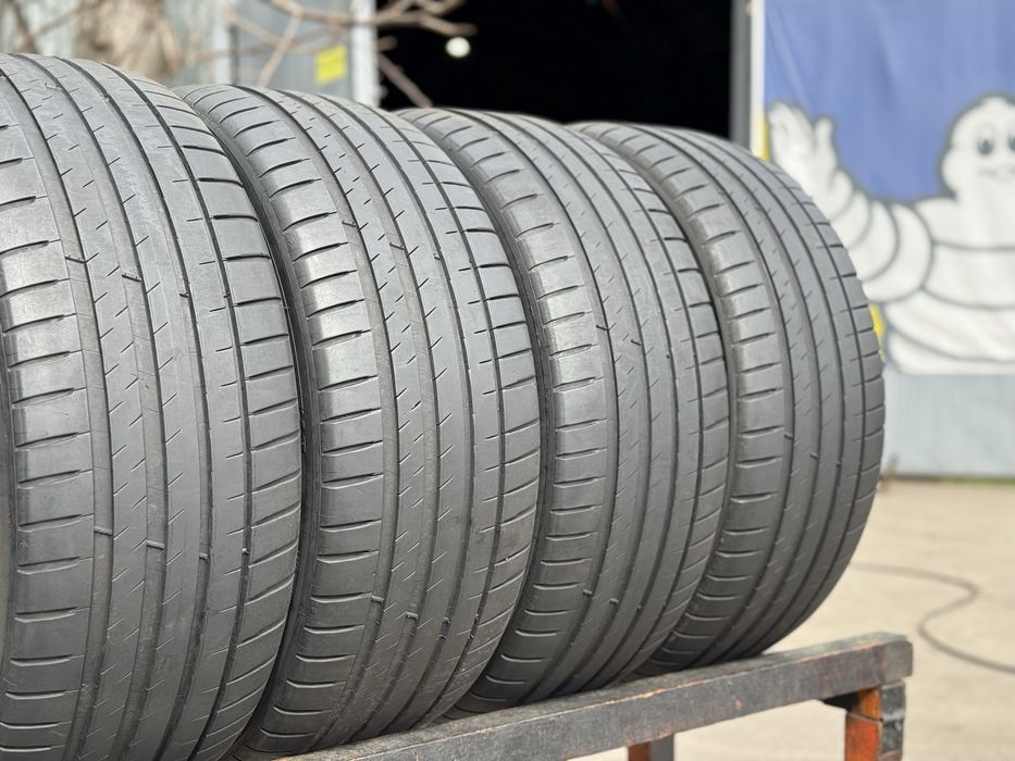 Шини Літні 4шт 235/45 R18 Michelin Pilot Sport  4