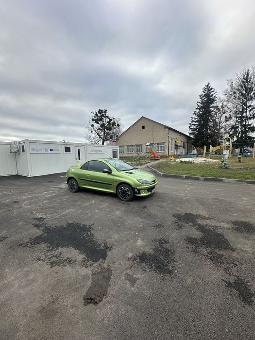 Продам або обміняю чудову машинку пежо 206