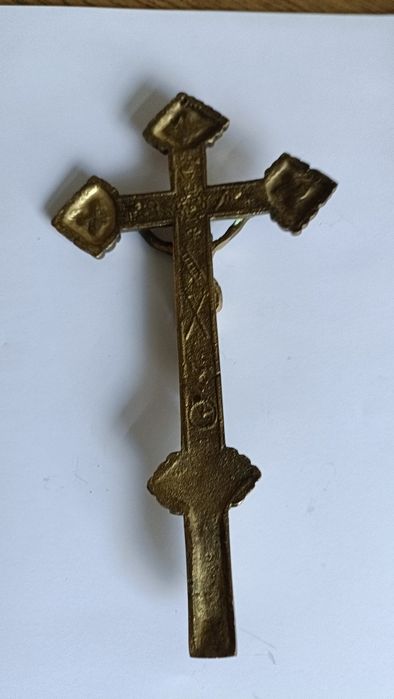Krzyż mosiężny do zawieszenia