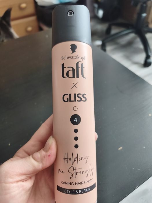 Lakier do włosów Schwarzkopf nowy
