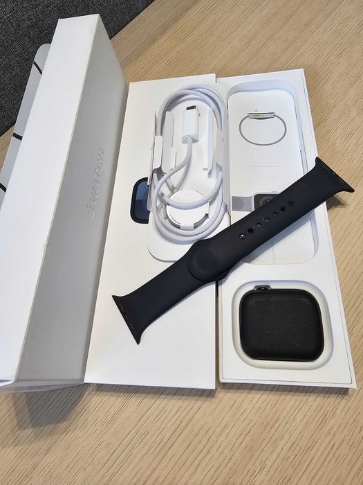 Syndyk sprzeda - smartwatch Apple Watch S9, 45 mm