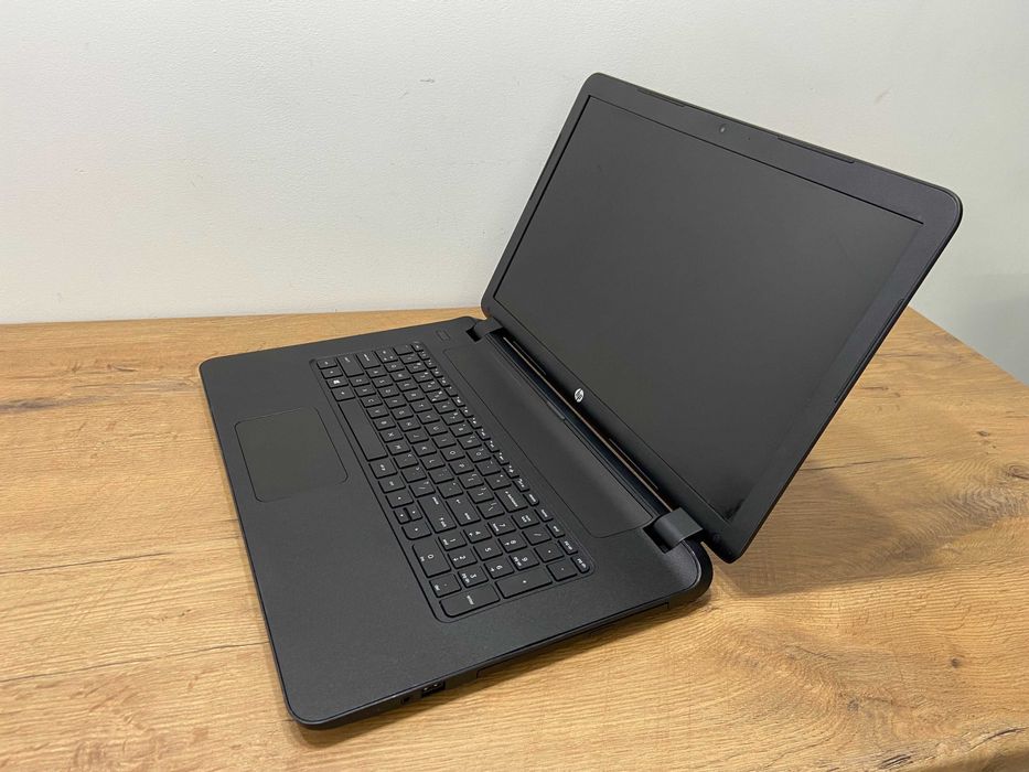 1283 Duży Laptop HP 17 cali, Dysk SSD, AMD 6010, WINDOWS 10, 100% sprawny
