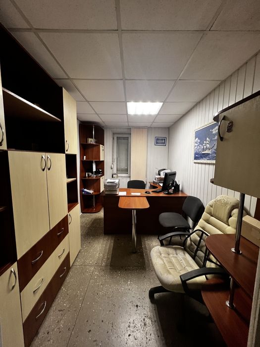 Оренда комерційного приміщення 180м2