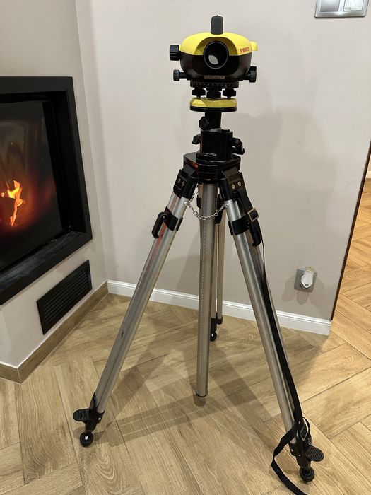 Niwelator optyczny budowlany Leica sprinter 150 elektroniczny statyw