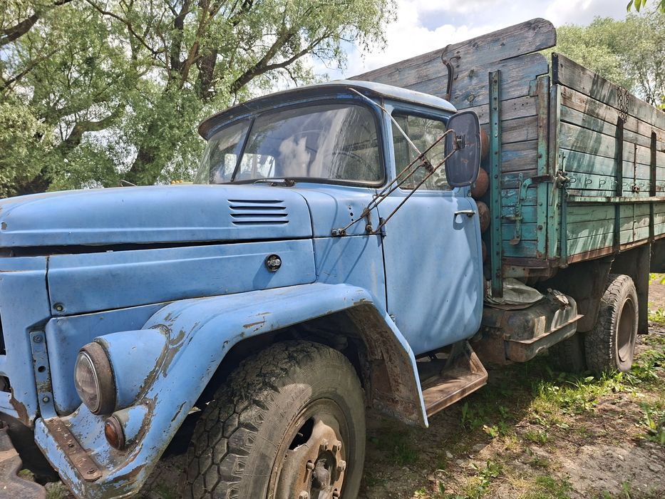 Зіл 130 з документами