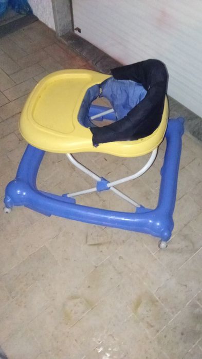 ANDARILHO Voador Com Rodas. Bom. 2 Fotos