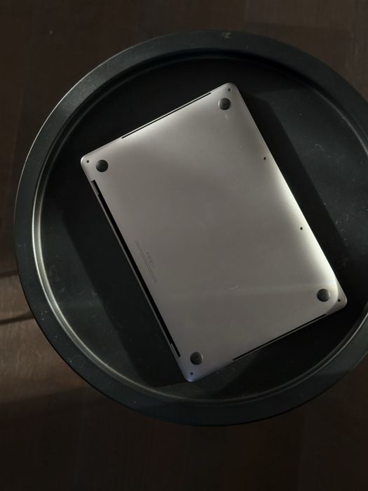 MacBook Pro 2020 i7 32GB , 512 gb