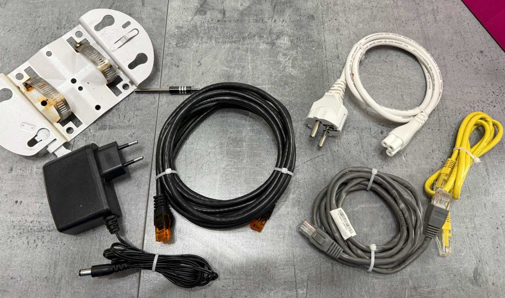 ZESTAW ROUTER WNC T-MOBILE Internet Home Office BOX 5G ODU IDU Bez Simlock